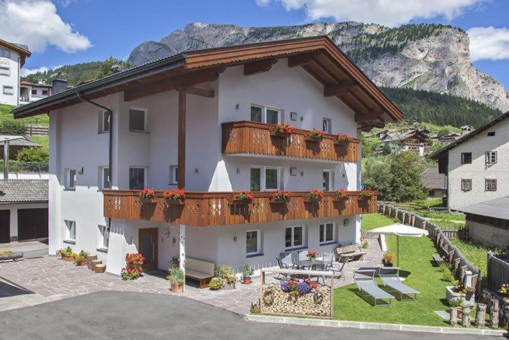 Villa Seceda เซลวาดีวัลการ์เดนา ภายนอก รูปภาพ